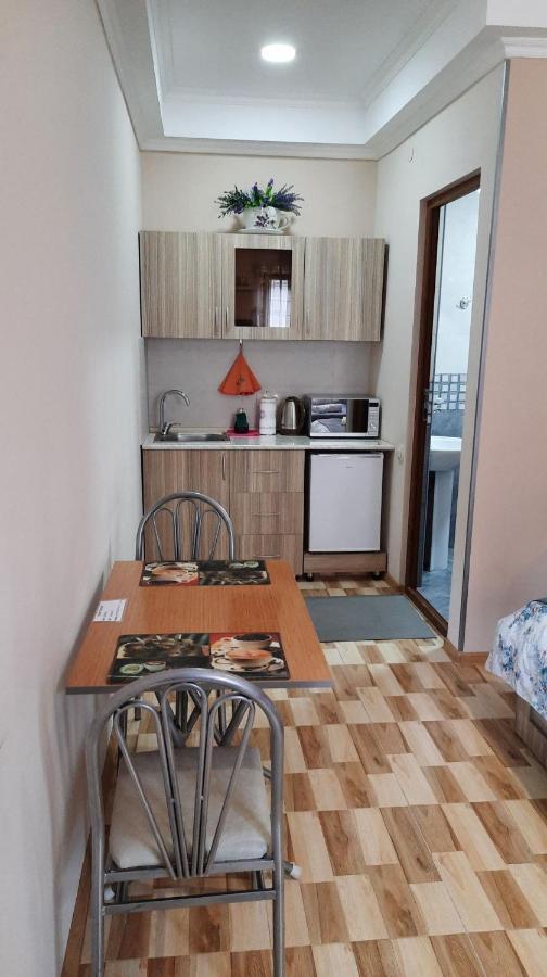 Hotel Central Kutaisi Ngoại thất bức ảnh