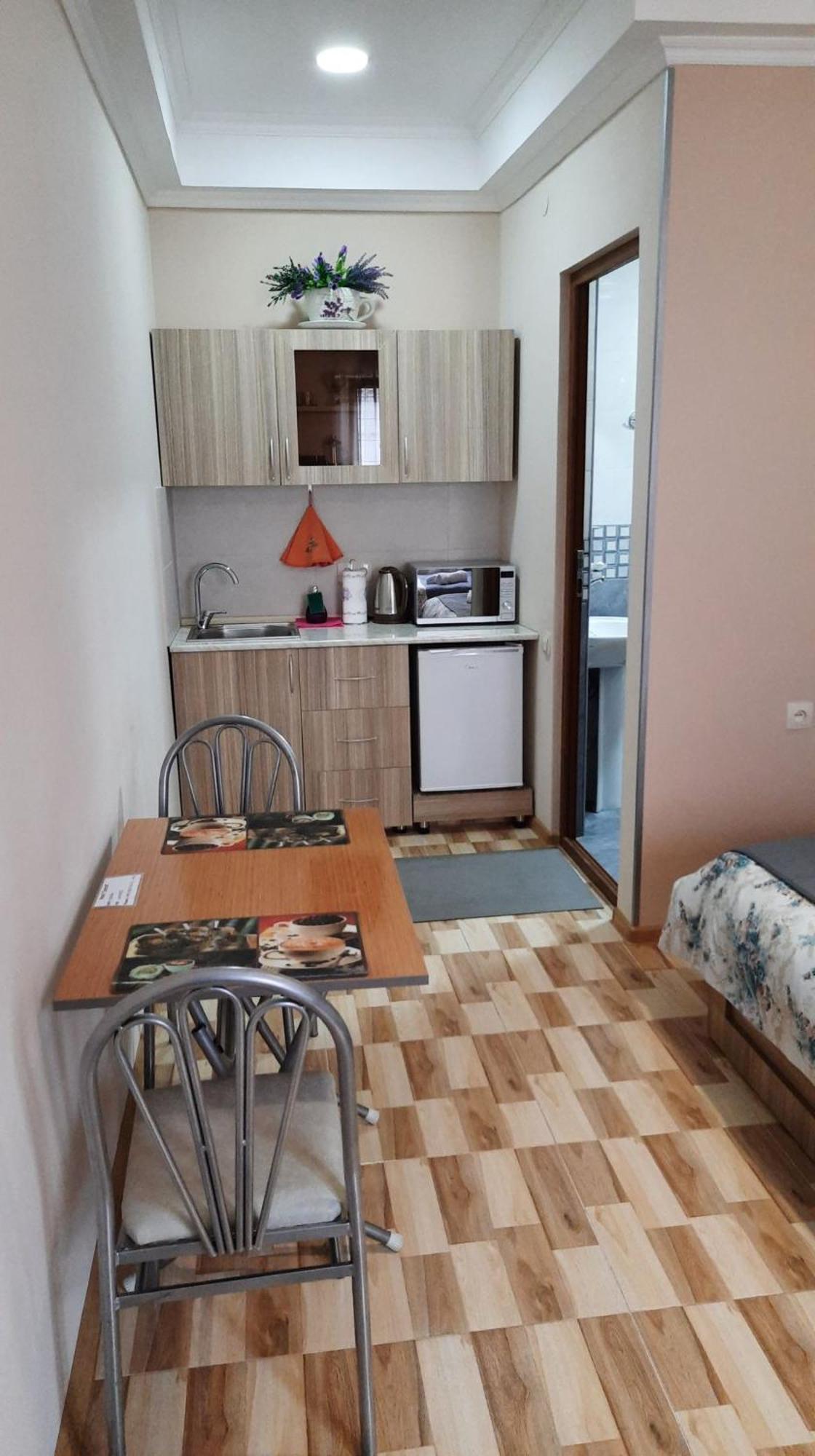 Hotel Central Kutaisi Ngoại thất bức ảnh