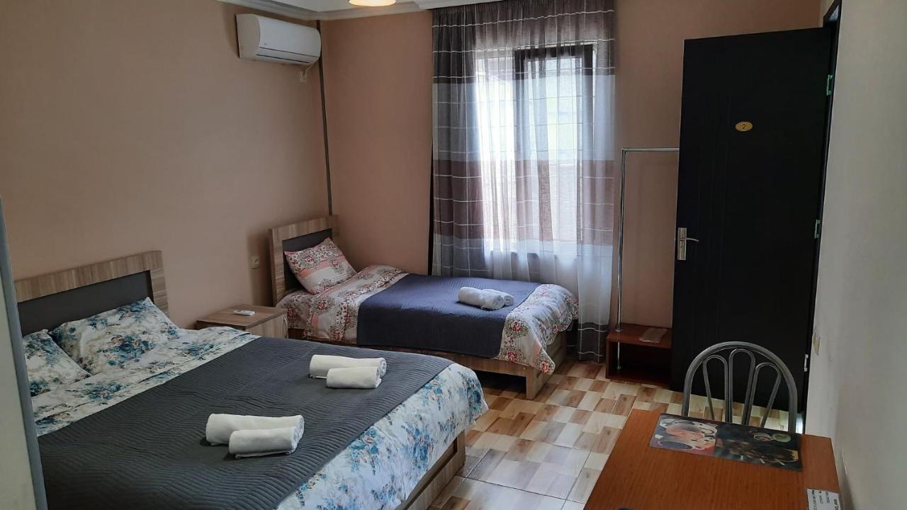 Hotel Central Kutaisi Ngoại thất bức ảnh